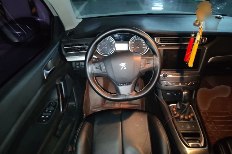 Used Peugeot 408 2014 1.8L Automatic Luxury Edition Steering Wheel