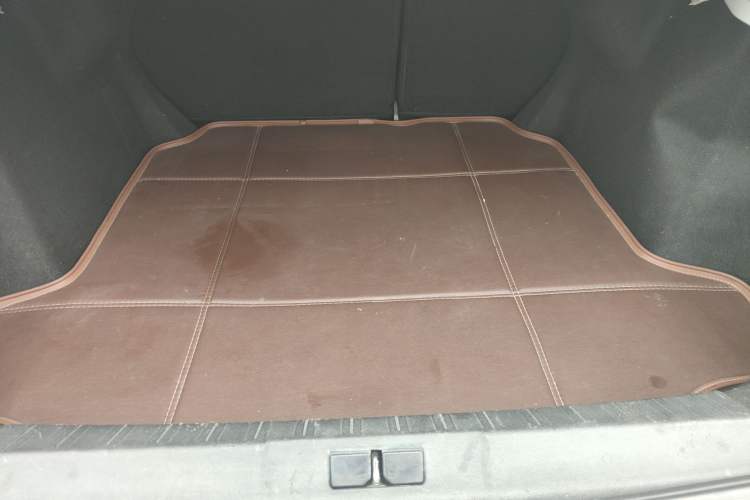 Used Peugeot 408 2014 1.8L Automatic Luxury Edition Trunk