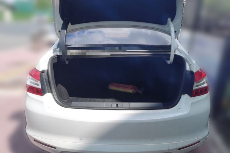 Used Peugeot 408 2014 1.8L Automatic Luxury Edition Trunk