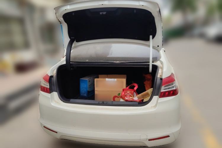 Used Peugeot 408 2014 1.8L Automatic Luxury Edition Trunk