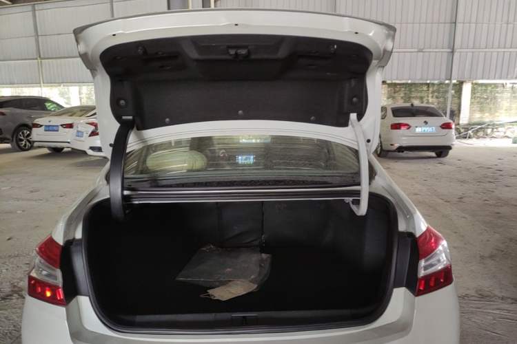Used Peugeot 408 2014 1.8L Automatic Luxury Edition Trunk