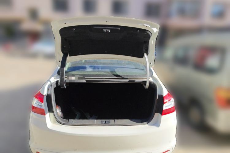 Used Peugeot 408 2014 1.8L Automatic Luxury Edition Trunk