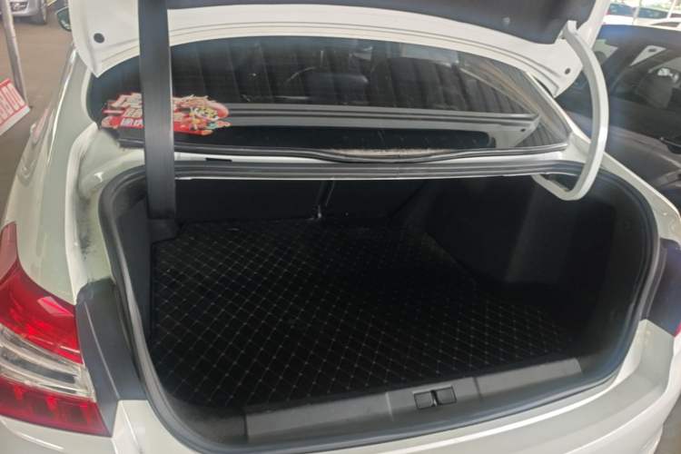 Used Peugeot 408 2014 1.8L Automatic Luxury Edition Trunk