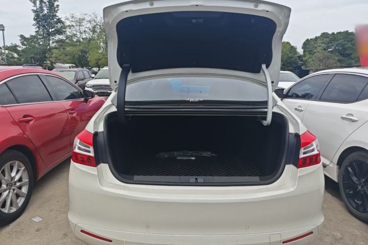 Used Peugeot 408 2014 1.8L Automatic Luxury Edition Trunk