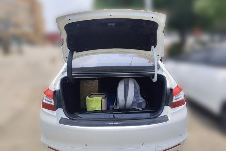 Used Peugeot 408 2014 1.8L Manual Leading Edition Trunk