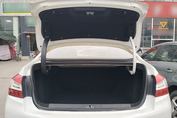 Used Peugeot 408 2014 1.8L Manual Leading Edition Trunk