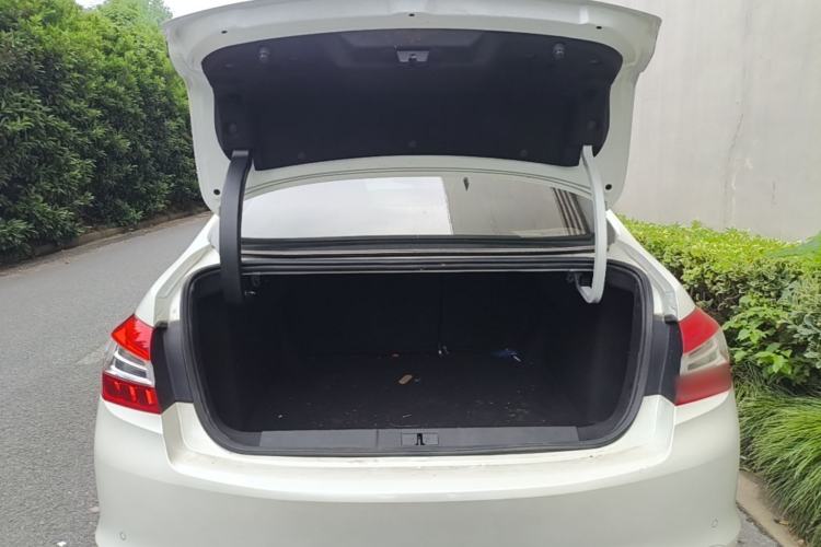 Used Peugeot 408 2014 1.8L Automatic Luxury Edition Trunk