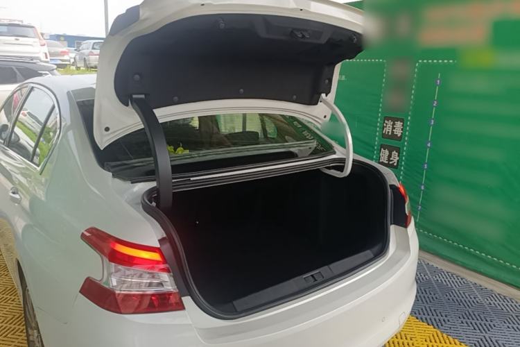 Used Peugeot 408 2014 1.8L Automatic Luxury Edition Trunk