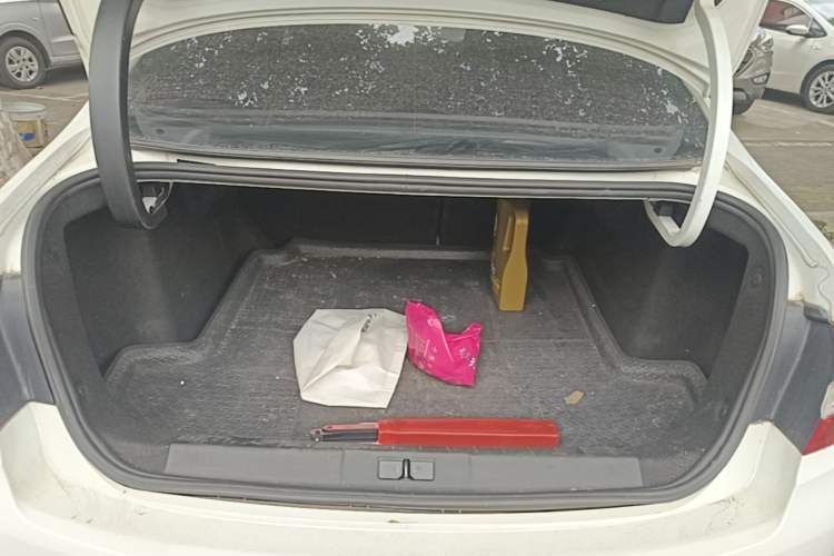 Used Peugeot 408 2014 1.8L Automatic Luxury Edition Trunk