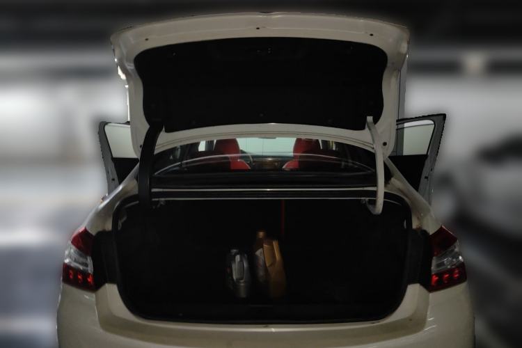Used Peugeot 408 2014 1.8L Automatic Luxury Edition Trunk