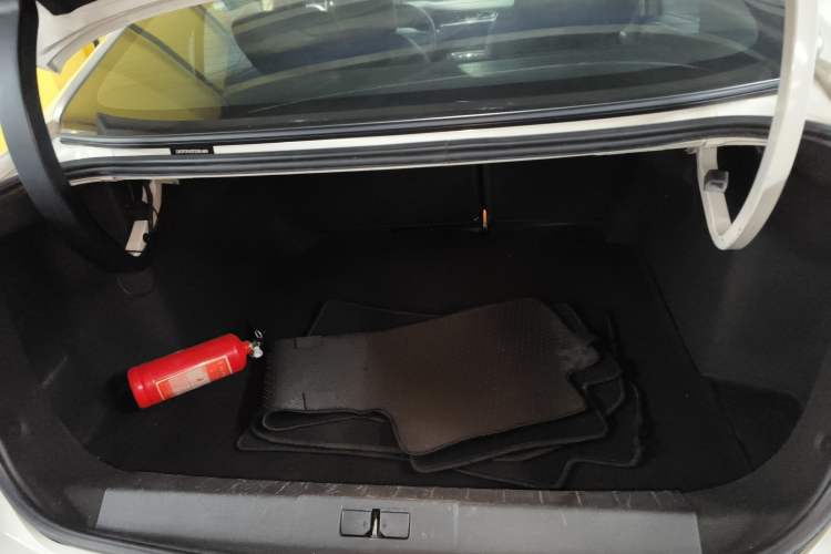 Used Peugeot 408 2014 1.8L Automatic Luxury Edition Trunk