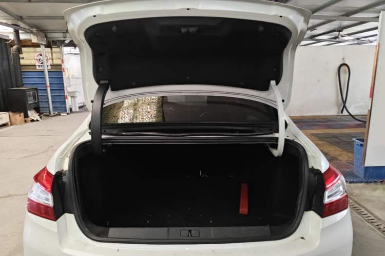 Used Peugeot 408 2014 1.6T Automatic Prestige Edition Trunk