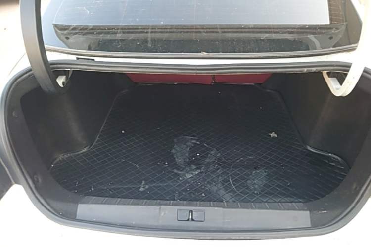 Used Peugeot 408 2014 1.8L Automatic Luxury Edition Trunk