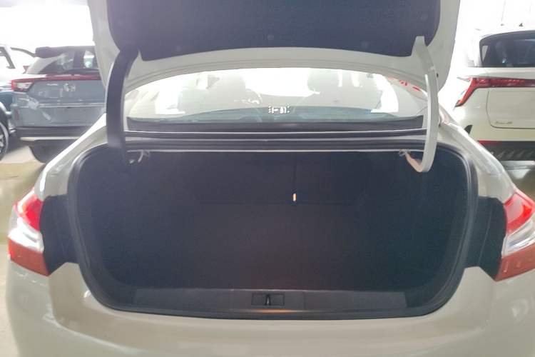 Used Peugeot 408 2014 1.8L Automatic Luxury Edition Trunk
