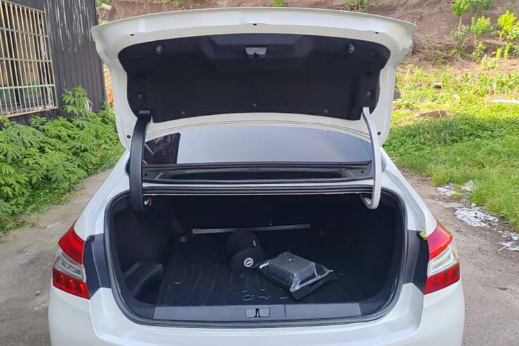 Used Peugeot 408 2014 1.8L Automatic Luxury Edition Trunk