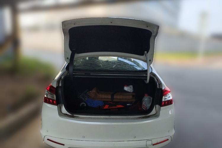 Used Peugeot 408 2014 1.8L Automatic Luxury Edition Trunk