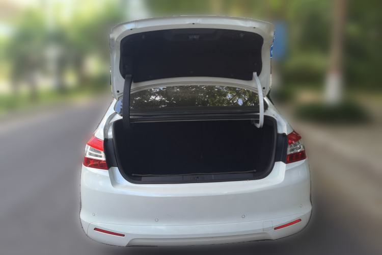 Used Peugeot 408 2014 1.8L Automatic Luxury Edition Trunk
