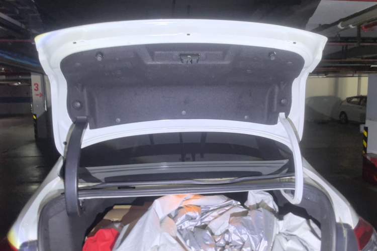 Used Peugeot 408 2014 1.8L Automatic Luxury Edition Trunk