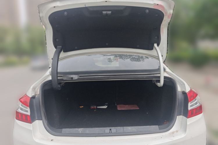 Used Peugeot 408 2014 1.8L Manual Leading Edition Trunk