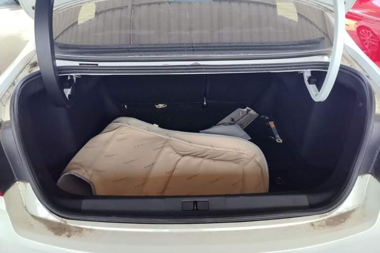 Used Peugeot 408 2014 1.8L Automatic Luxury Edition Trunk