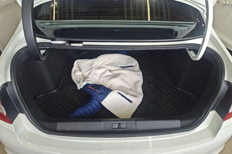 Used Peugeot 408 2014 1.8L Automatic Luxury Edition Trunk
