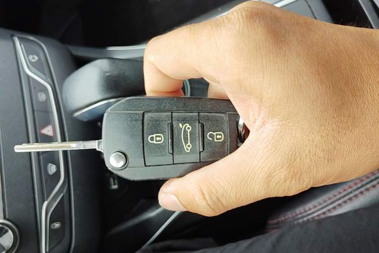 Used Peugeot 408 2014 1.8L Automatic Luxury Edition Vehicle Key