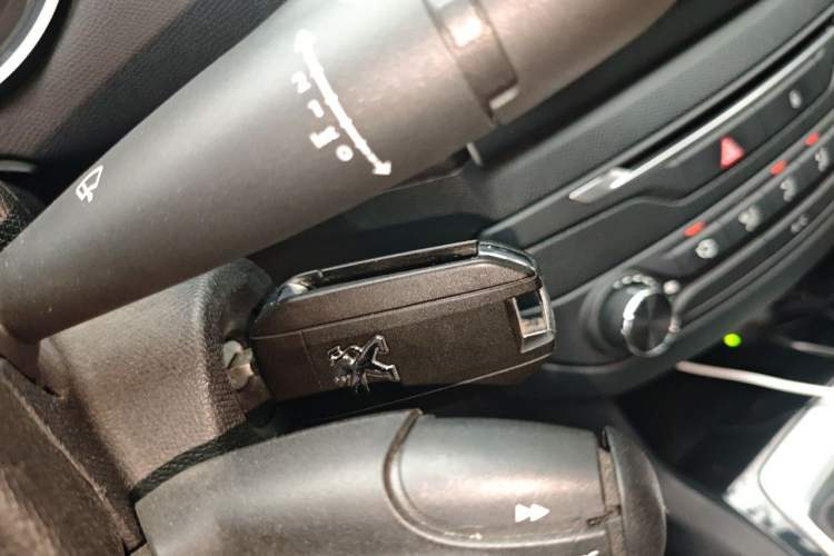 Used Peugeot 408 2014 1.8L Manual Leading Edition Vehicle Key