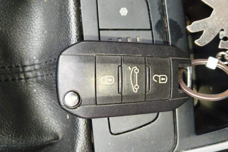 Used Peugeot 408 2014 1.8L Automatic Luxury Edition Vehicle Key