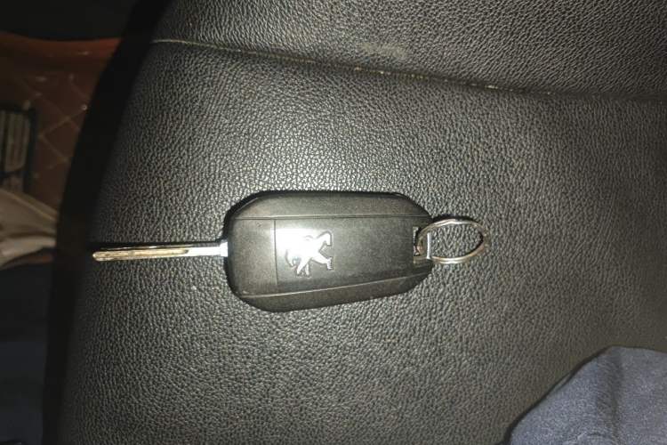 Used Peugeot 408 2014 1.8L Automatic Luxury Edition Vehicle Key
