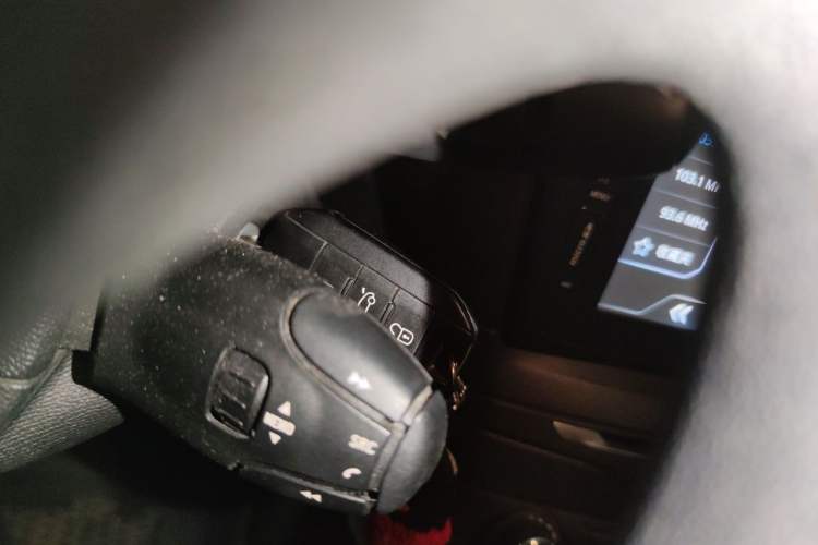 Used Peugeot 408 2014 1.8L Manual Leading Edition Vehicle Key