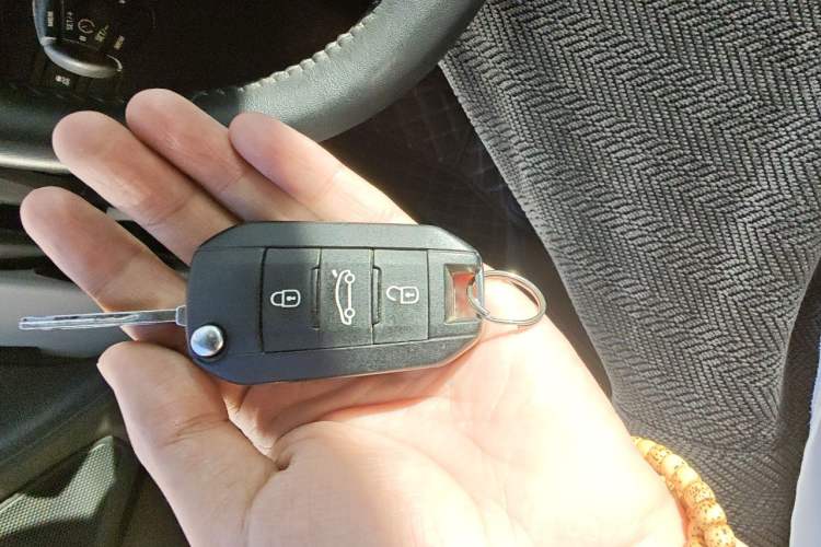 Used Peugeot 408 2014 1.8L Automatic Luxury Edition Vehicle Key