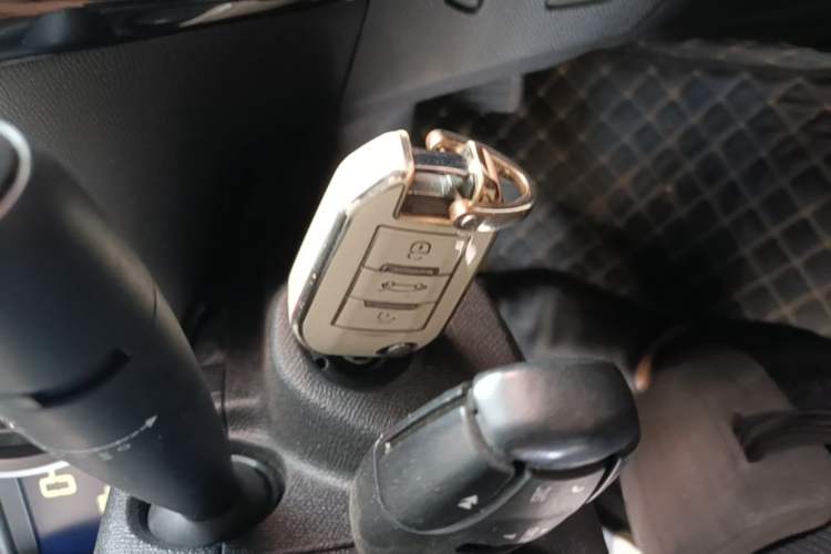 Used Peugeot 408 2014 1.8L Manual Leading Edition Vehicle Key