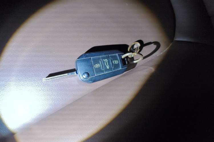 Used Peugeot 408 2014 1.8L Automatic Luxury Edition Vehicle Key