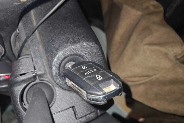 Used Peugeot 408 2014 1.8L Automatic Luxury Edition Vehicle Key