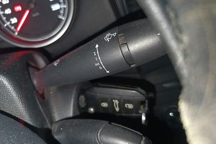 Used Peugeot 408 2014 1.8L Manual Leading Edition Vehicle Key
