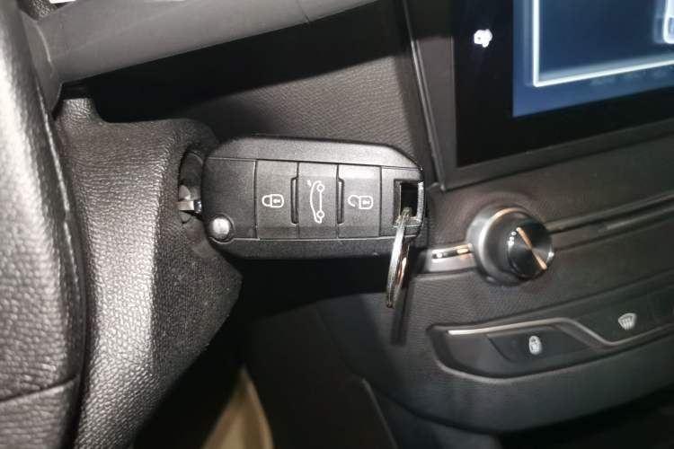 Used Peugeot 408 2014 1.8L Automatic Luxury Edition Vehicle Key