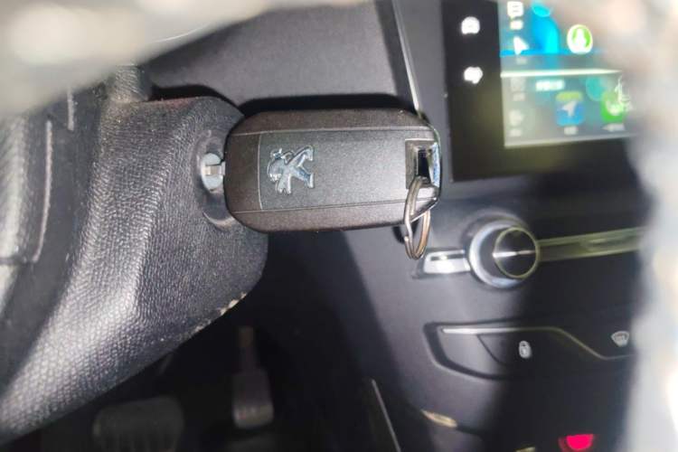Used Peugeot 408 2014 1.8L Automatic Luxury Edition Vehicle Key