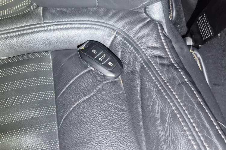 Used Peugeot 408 2014 1.6T Automatic Supreme Edition Vehicle Key