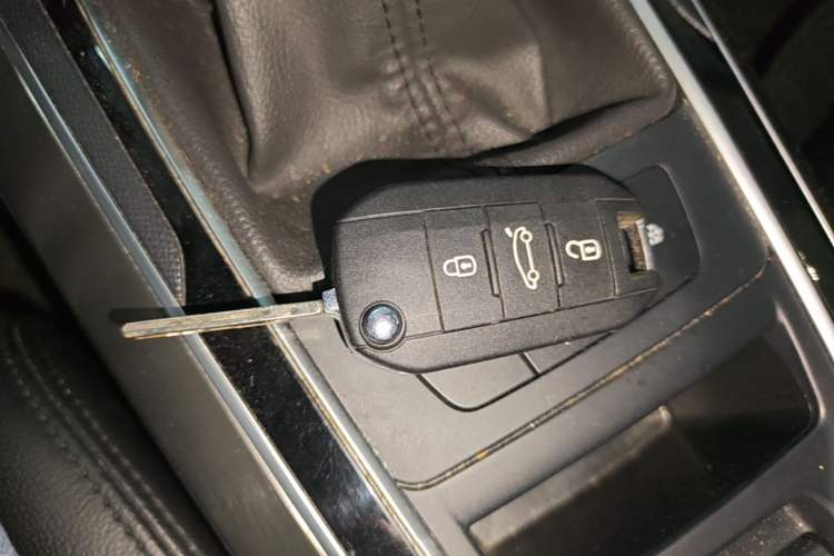 Used Peugeot 408 2014 1.8L Automatic Luxury Edition Vehicle Key