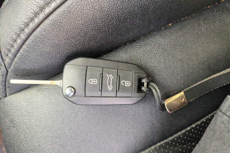 Used Peugeot 408 2014 1.8L Automatic Luxury Edition Vehicle Key
