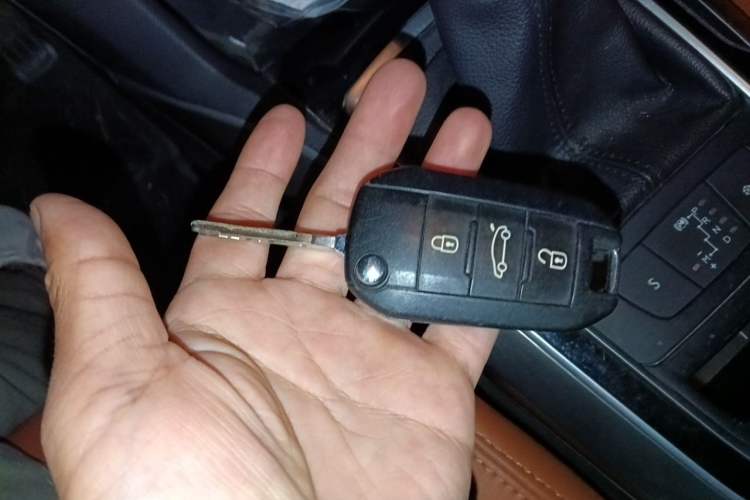 Used Peugeot 408 2014 1.8L Automatic Luxury Edition Vehicle Key