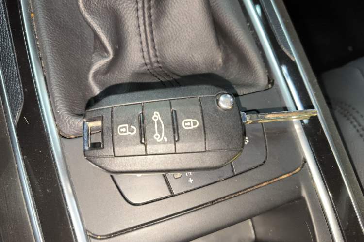 Used Peugeot 408 2014 1.8L Automatic Luxury Edition Vehicle Key