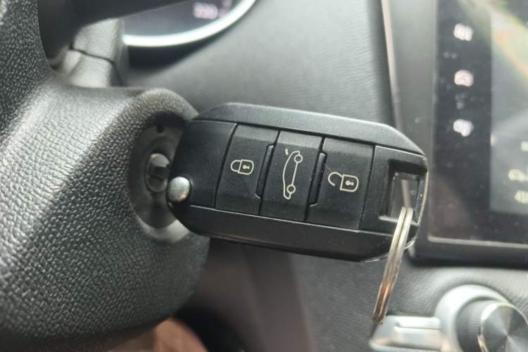 Used Peugeot 408 2014 1.8L Automatic Luxury Edition Vehicle Key