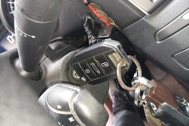 Used Peugeot 408 2014 1.8L Manual Leading Edition Vehicle Key