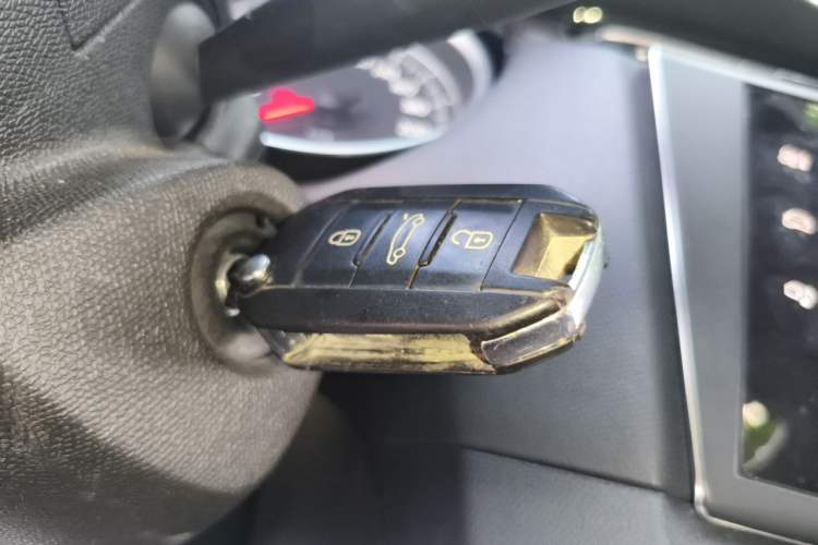Used Peugeot 408 2014 1.8L Automatic Luxury Edition Vehicle Key