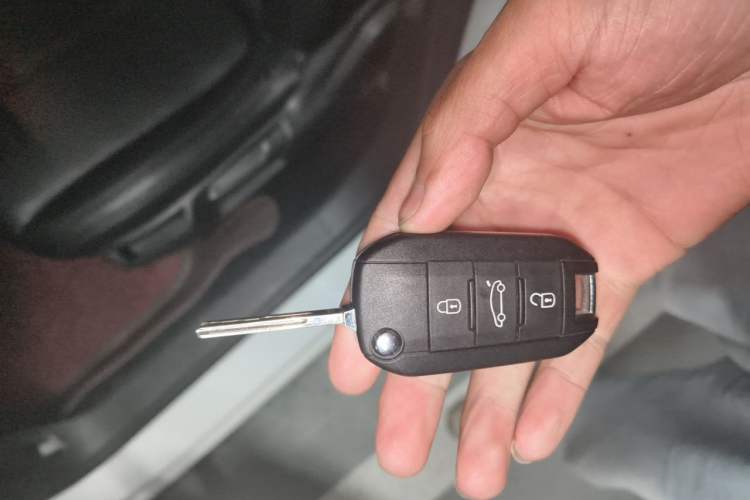 Used Peugeot 408 2014 1.8L Automatic Luxury Edition Vehicle Key