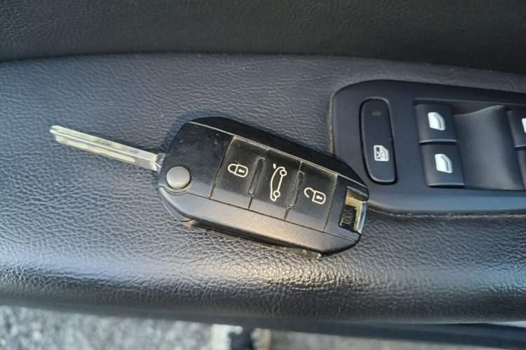 Used Peugeot 408 2014 1.8L Automatic Luxury Edition Vehicle Key