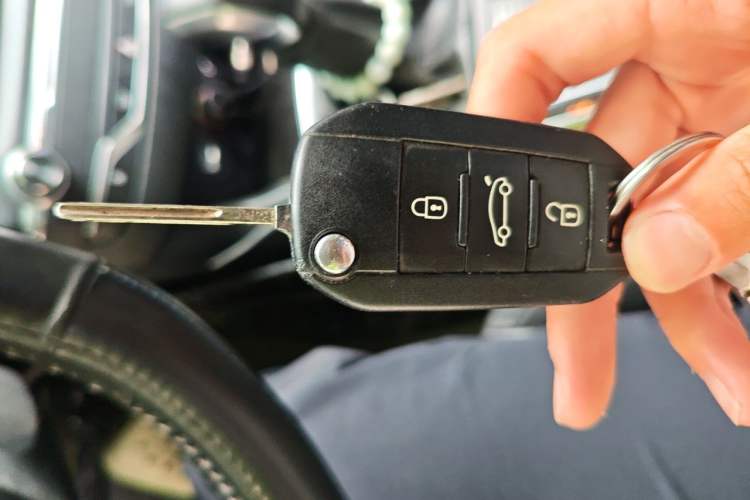 Used Peugeot 408 2014 1.8L Automatic Luxury Edition Vehicle Key