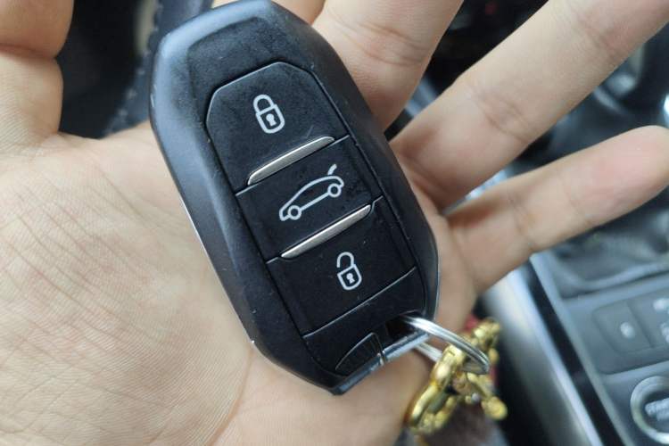 Used Peugeot 408 2014 1.6T Automatic Supreme Edition Vehicle Key