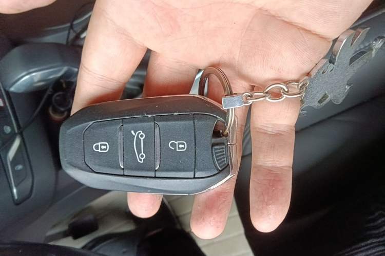 Used Peugeot 408 2014 1.6T Automatic Supreme Edition Vehicle Key